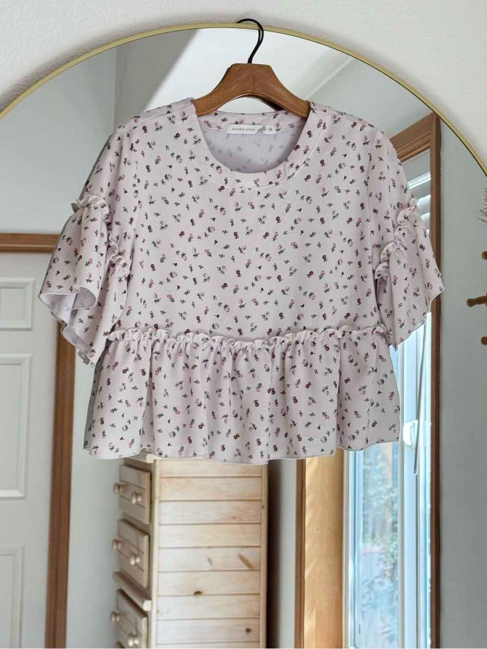Altar’d State Floral Ruffle Oversized Top (XXS-S)